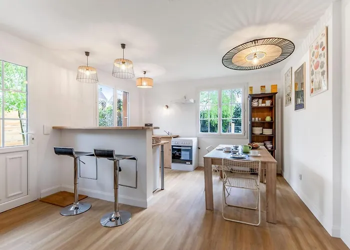 Le 11 * Le Merlerault